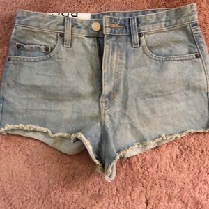 BDG High Waisted Shorts 28
